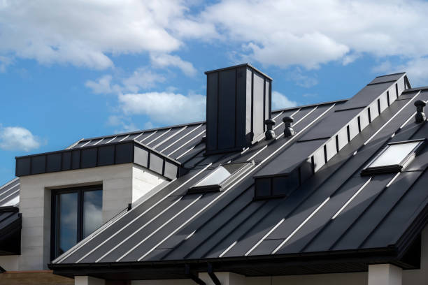 Best Roof Moss and Algae Removal  in Laton, CA